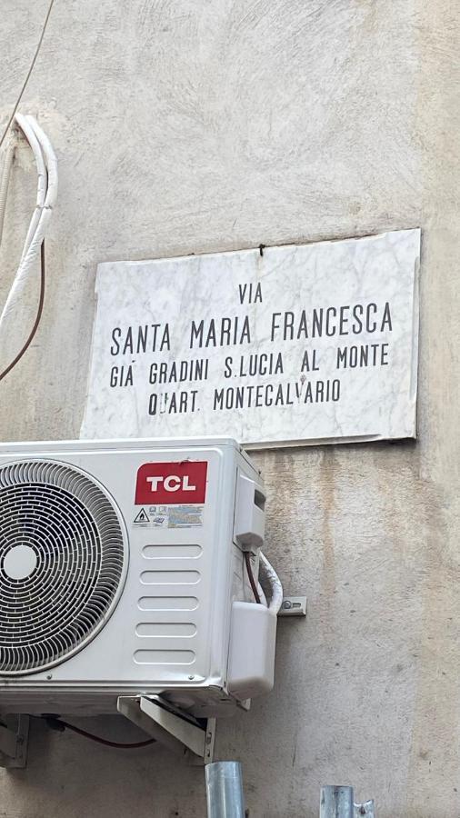 Casa Vacanza Mery &Sasy Napoli Esterno foto