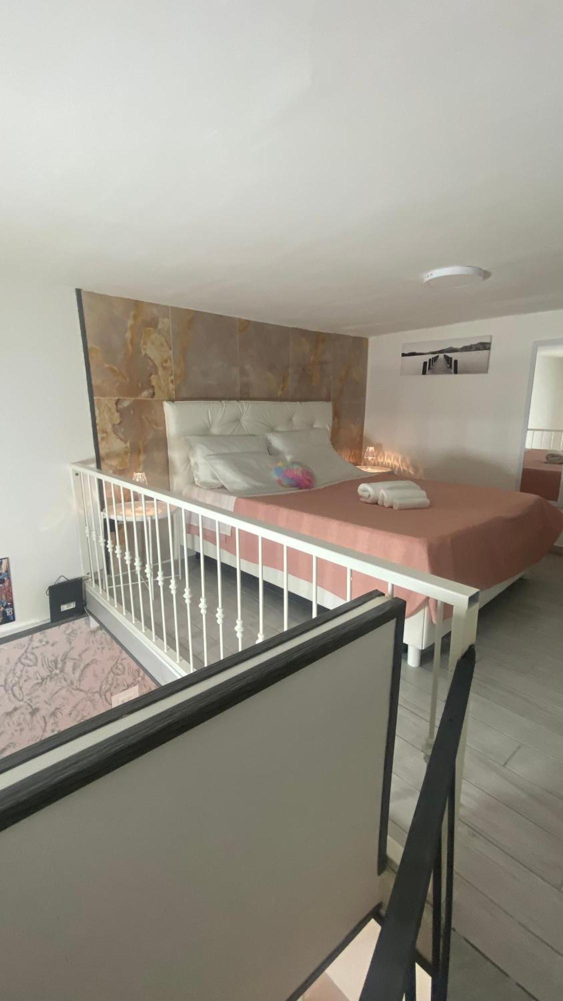 Casa Vacanza Mery &Sasy Napoli Esterno foto